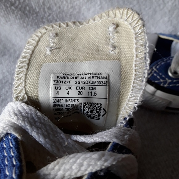 Converse sneakers😀😀😀Infants size 4 - Picture 6 of 7